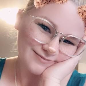 Meet your Posher, Casey-anne